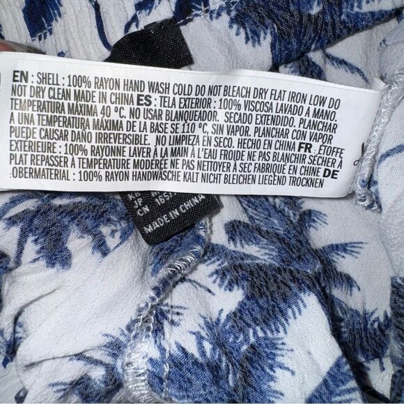 Forever 21 White and Blue Palm Tree Tropical Shorts Lightweight elastic waist M - Picture 5 of 9